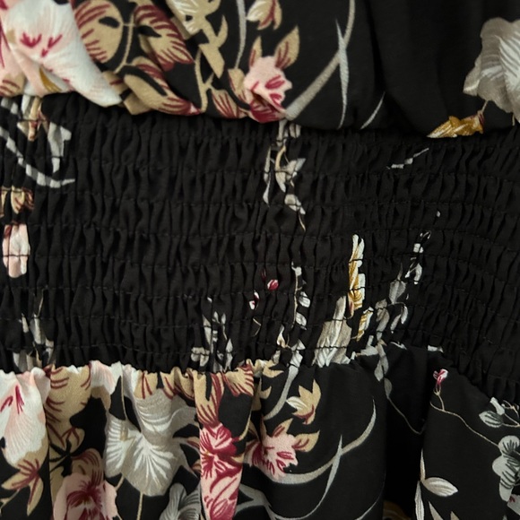 This is a semi dressy Shein maxi dress. - Picture 5 of 6